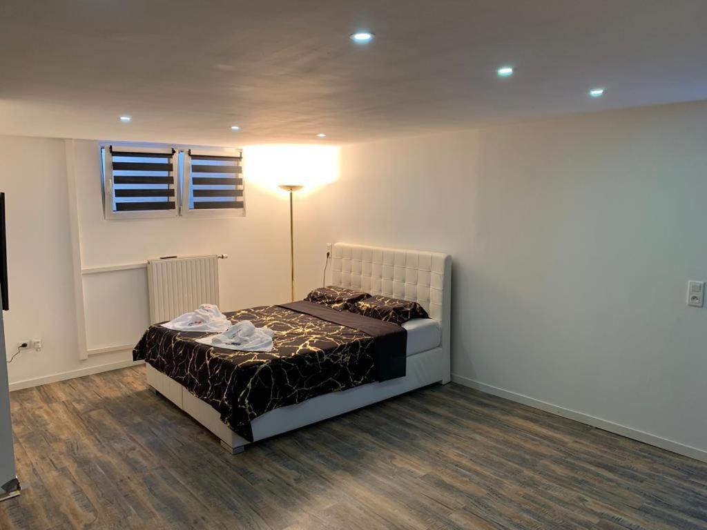 Studio 45M2 Tres Calme Village-Neuf Exteriör bild