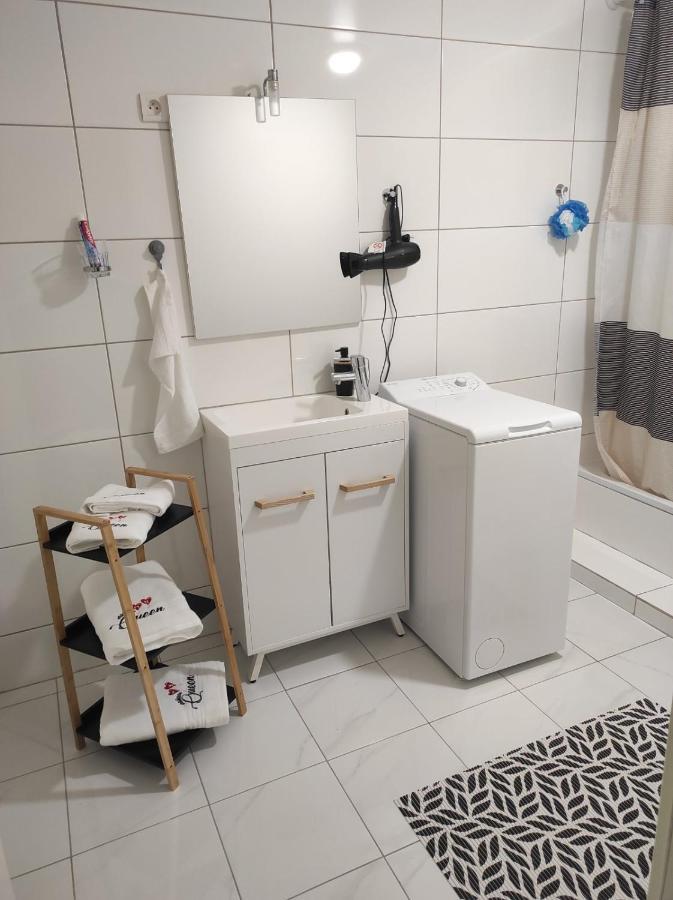 Studio 45M2 Tres Calme Village-Neuf Exteriör bild