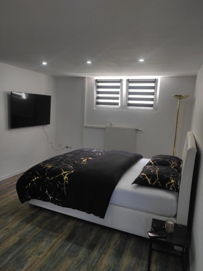 Studio 45M2 Tres Calme Village-Neuf Exteriör bild